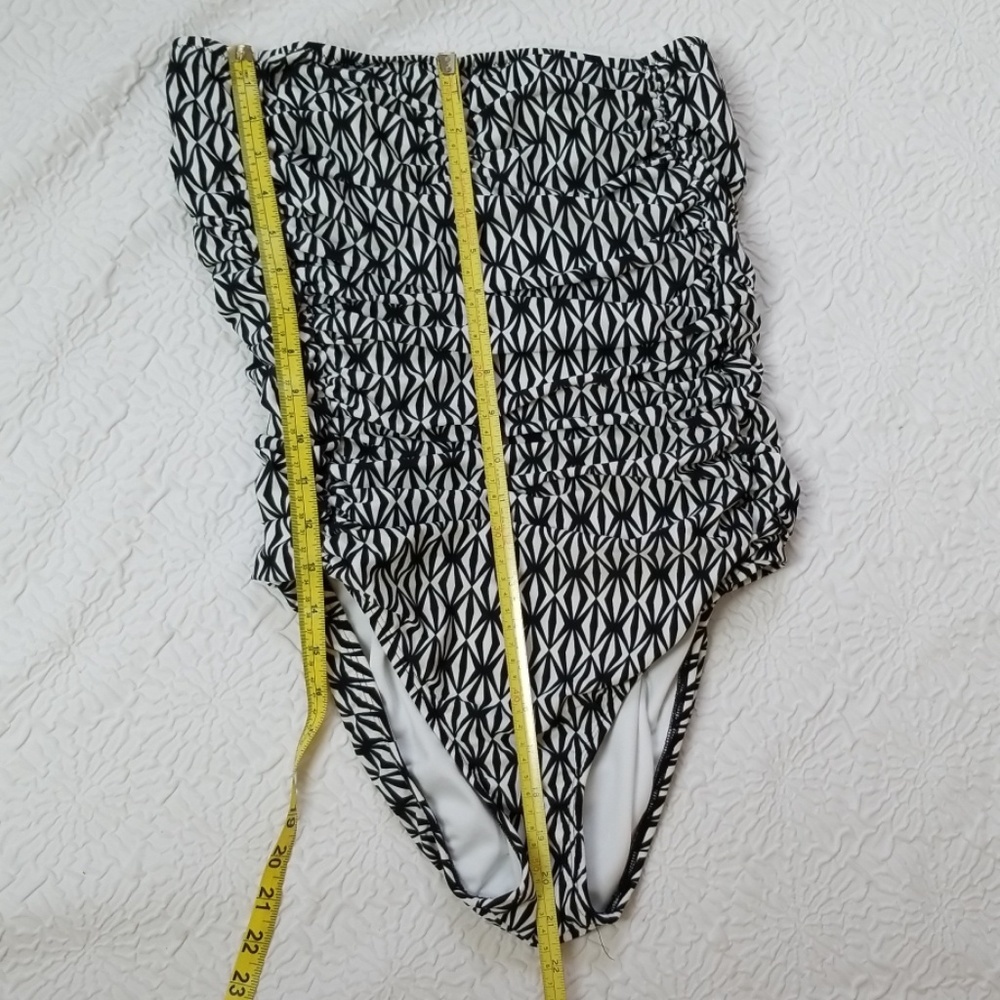 Shoshanna One Piece Black/ White Geometric patter - Picture 8 of 8